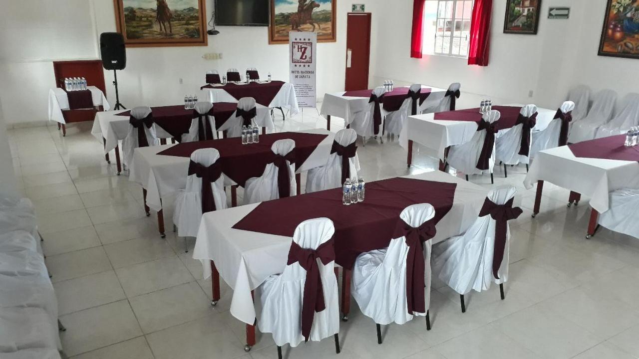 Hotel Hacienda De Zapata จูเตเปค ภายนอก รูปภาพ