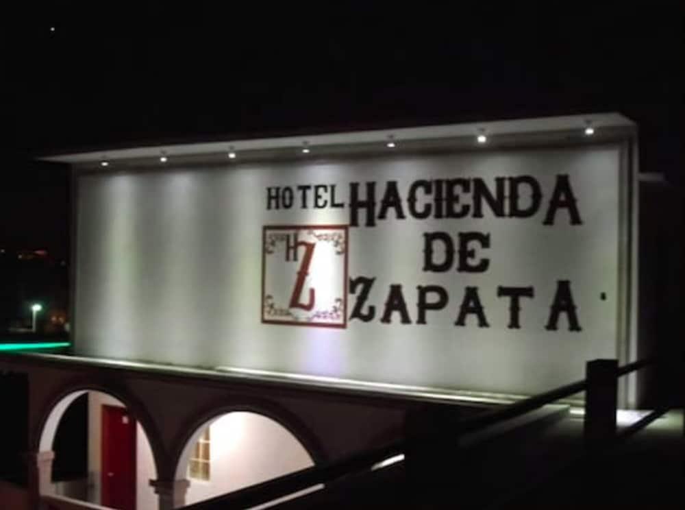 Hotel Hacienda De Zapata จูเตเปค ภายนอก รูปภาพ