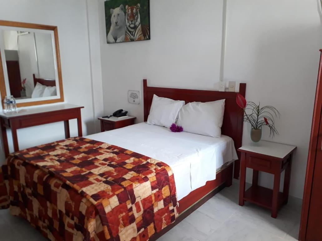 Hotel Hacienda De Zapata จูเตเปค ภายนอก รูปภาพ